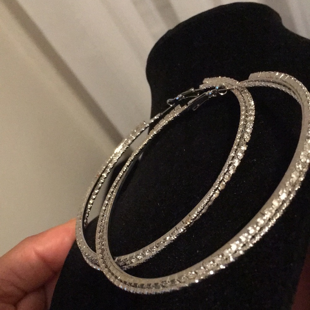 GUESS STONE HOOP EARRINGS - Picture 2 of 4